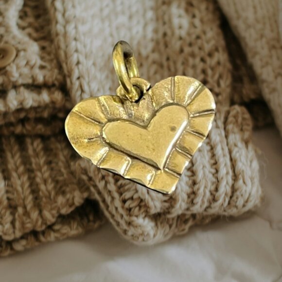 Vintage Jeep Collins JEC Brass Heart Charm / Pendant RETIRED - Picture 1 of 9
